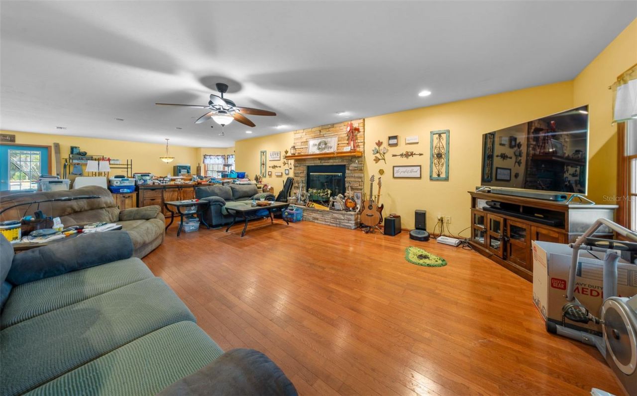 732 SW Carl Wilson Road, Fort White, FL 32038 Photo