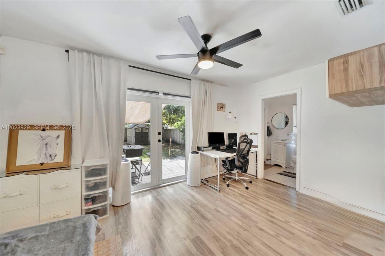 1790 NE 160th St , North Miami Beach, FL 33162 Photo