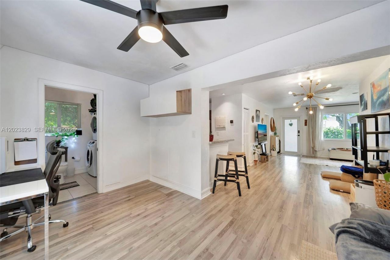 1790 NE 160th St , North Miami Beach, FL 33162 Photo