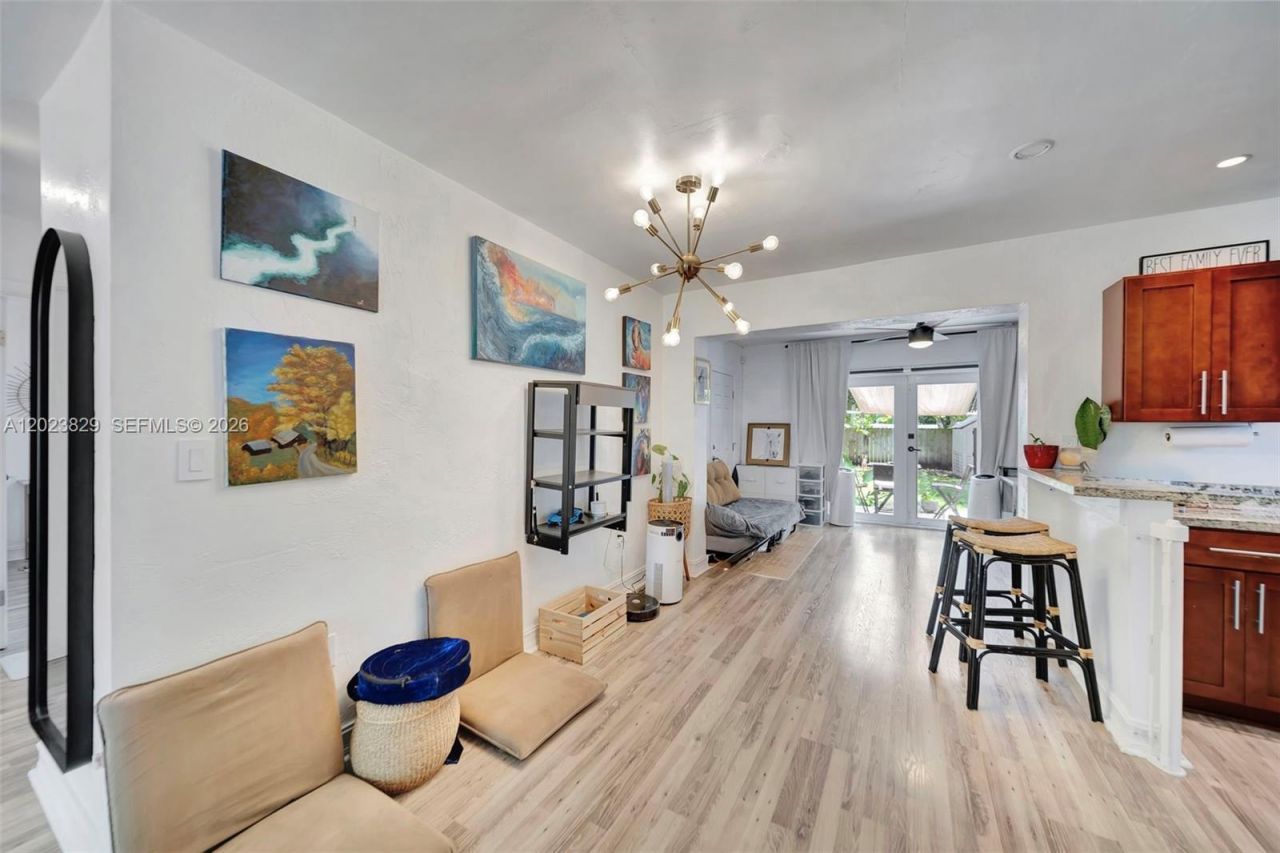 1790 NE 160th St , North Miami Beach, FL 33162 Photo