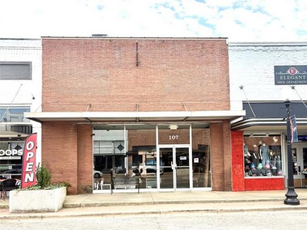 107 Jefferson Street , Pittsburg, TX 75686
