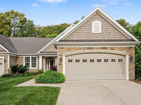 8888 Oakland Hills Circle, Portage, MI 49024