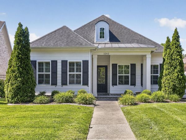 1262 Charleston Blvd, Murfreesboro, TN 37130