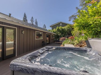 629 Canyon Dr, Auburn, CA 95603 Photo