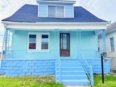 5041 Edwin Street, Hamtramck, MI 48212
