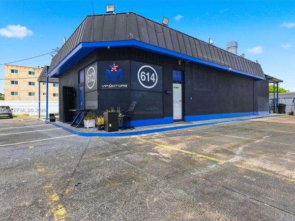 612 N Dixie Hwy , Hollywood, FL 33020