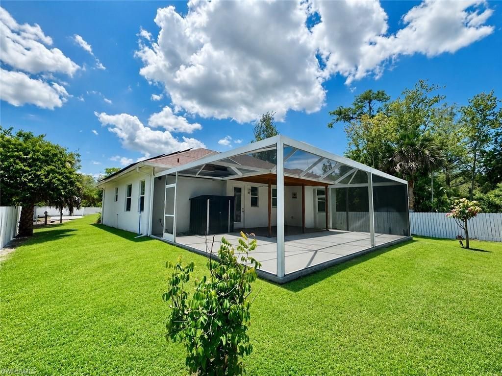 233 39th Ave Ne, Naples, FL 34120 Photo