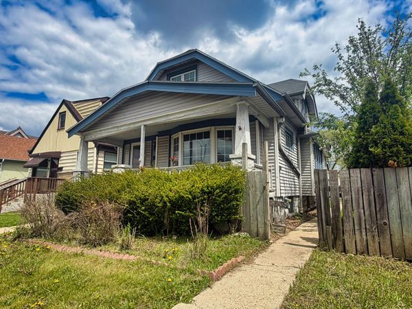 2236 S 35th St, Milwaukee, WI 53215