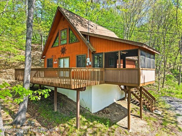 250 Brentwood Drive , Bushkill, PA 18324
