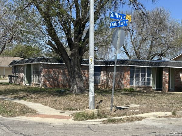 5738 Harefield, San Antonio, TX 78228