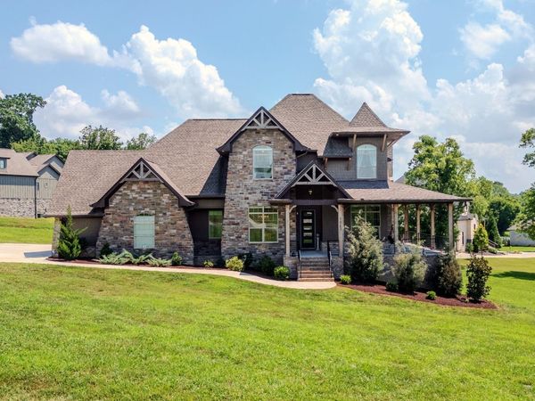 1043 Emerald Valley Dr , Castalian Springs, TN 37031