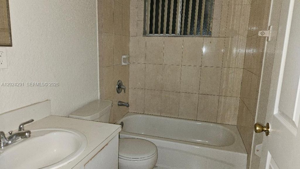 11970 SW 217th St , Miami, FL 33170 Photo