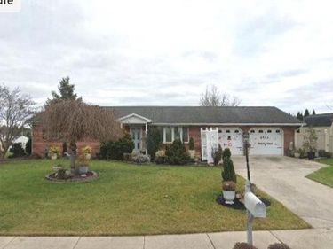 2111 PINEVIEW CIRCLE, DOVER, PA 17315