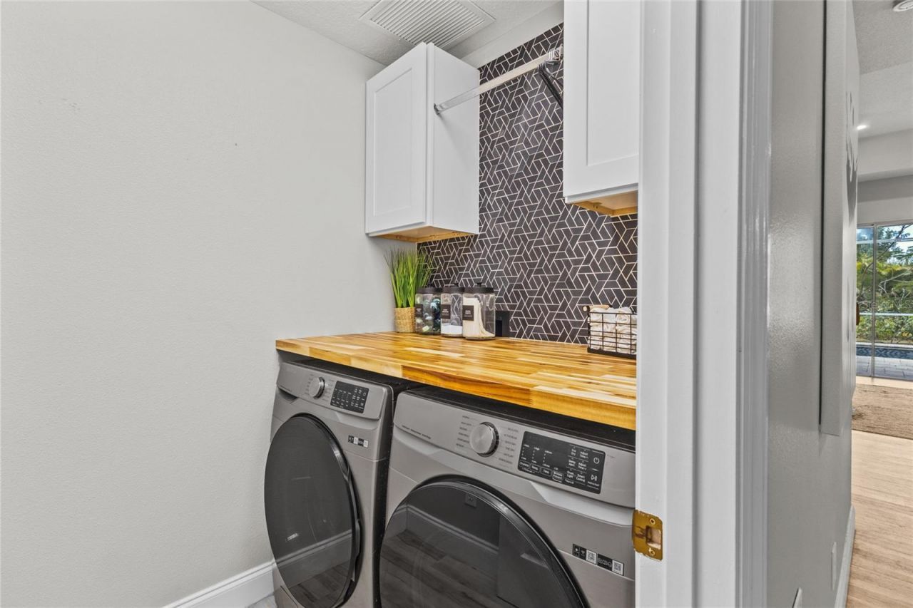 6223 Donnington Court, Sarasota, FL 34238 Photo
