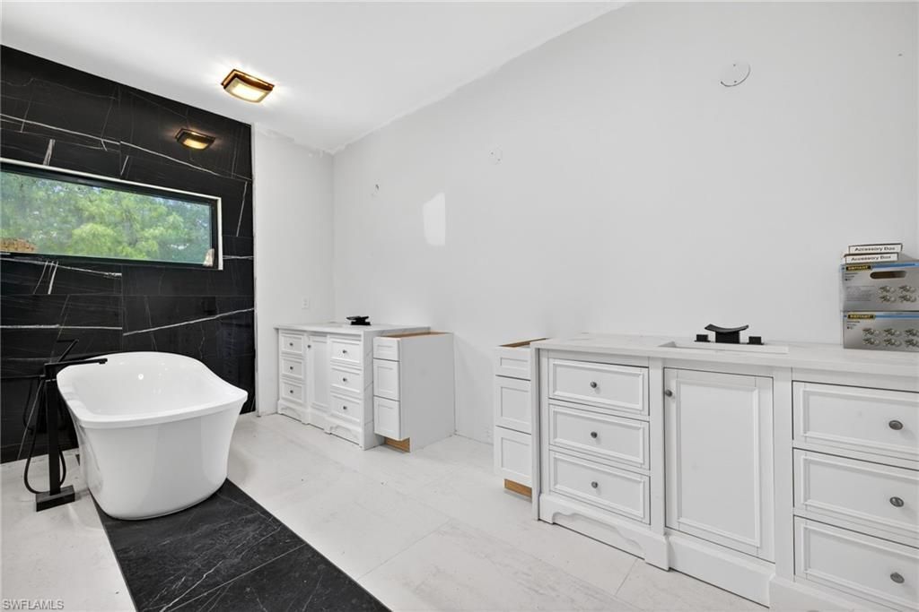 2665 Oil Well Rd, Naples, FL 34120 Photo