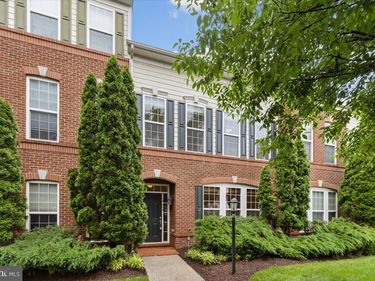 19449 COPPERMINE SQUARE, LEESBURG, VA 20176