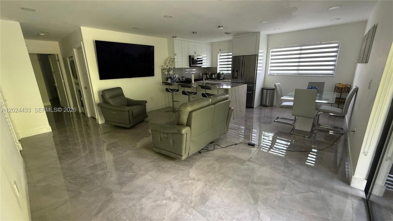 13675 SW 62nd St , Unit 202-3, Miami, FL 33183 Photo
