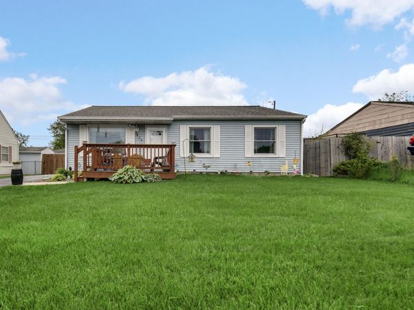 422 Saginaw Drive , Valparaiso, IN 46385