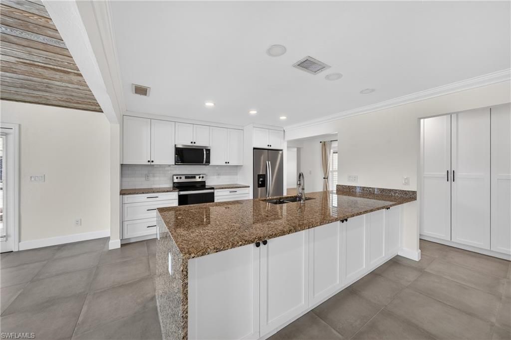 16924 Timberlakes Dr, Fort Myers, FL 33908 Photo