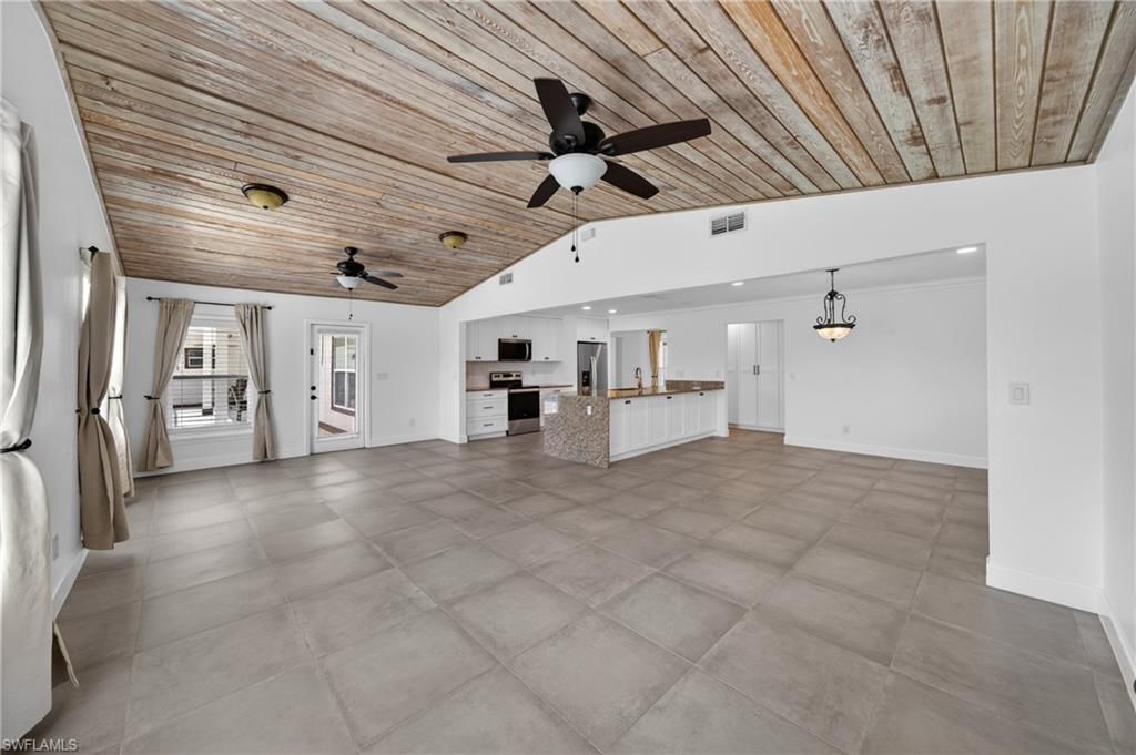 16924 Timberlakes Dr, Fort Myers, FL 33908 Photo
