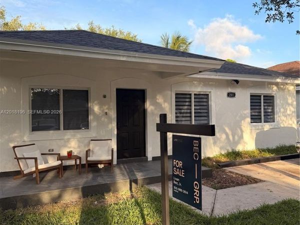 211 SW 15th Ter, Homestead, FL 33030