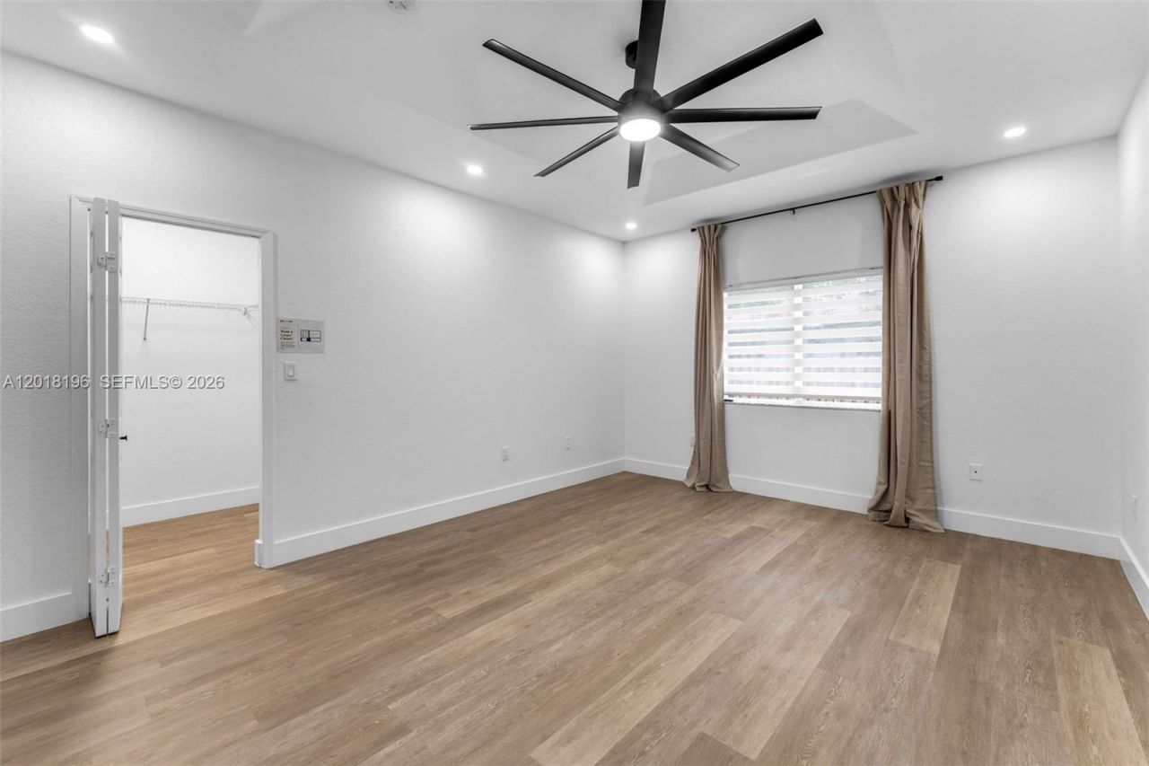 211 SW 15th Ter, Homestead, FL 33030 Photo