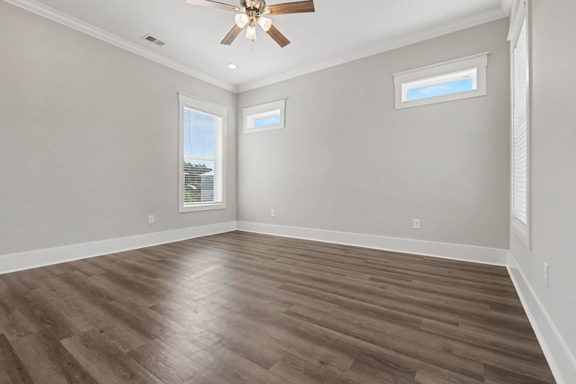 151 Mcilroy Ct. Photo 10