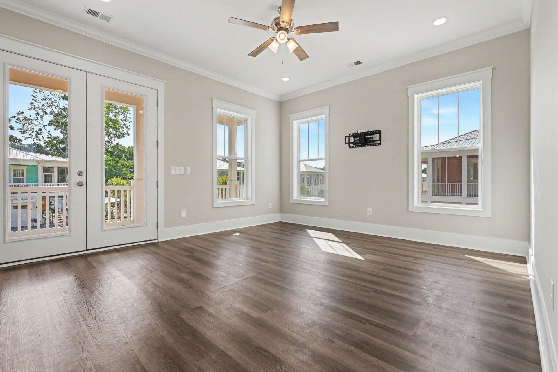 151 Mcilroy Ct. Photo 17