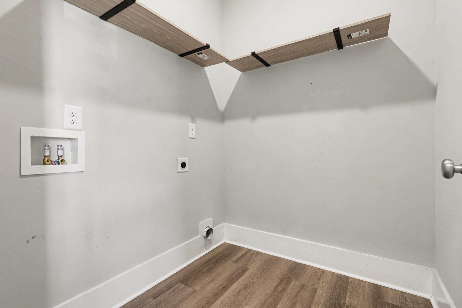 151 Mcilroy Ct. Photo 4