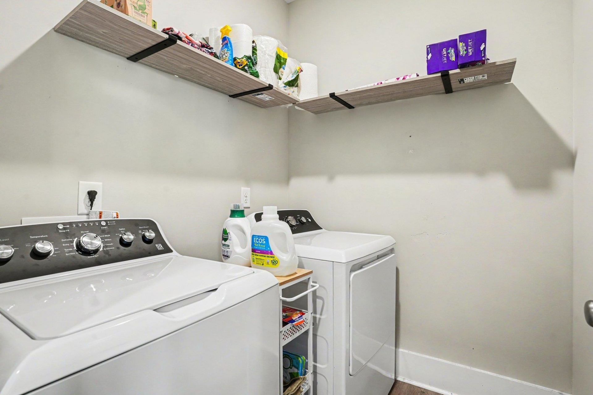 151 Mcilroy Ct. Photo 6