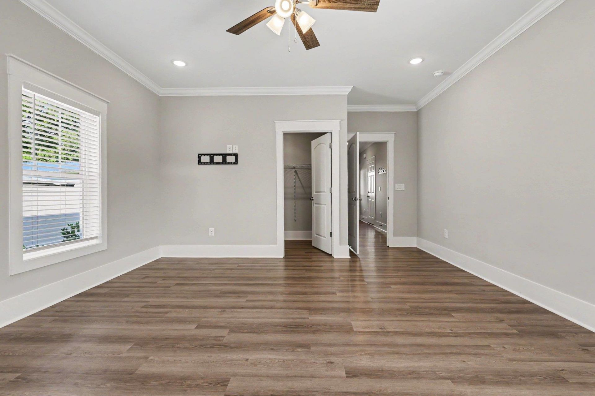 151 Mcilroy Ct. Photo 8