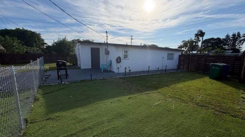 1212 E River Dr, Unit 2, Margate, FL 33063 Photo