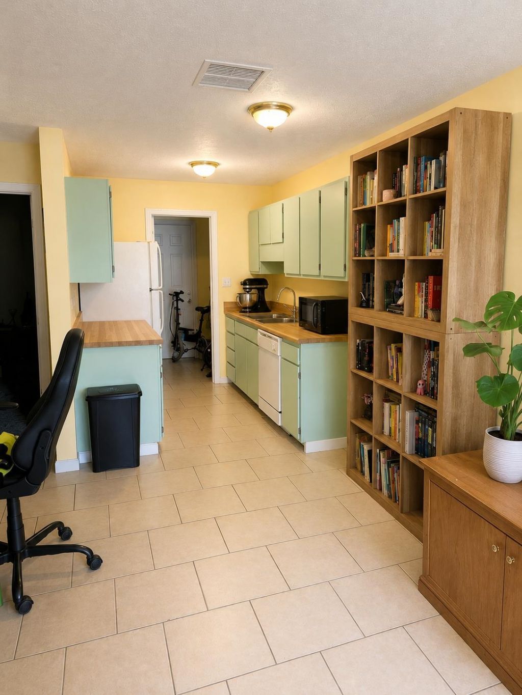 209 Cedar St. Photo 4
