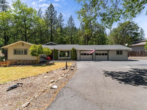 370 Horseshoe Drive, Grants Pass, OR 97526