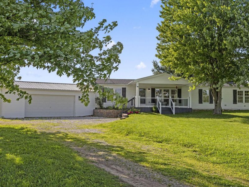 15193 Hall Road NW, Mount Vernon, OH 43050 Photo 3