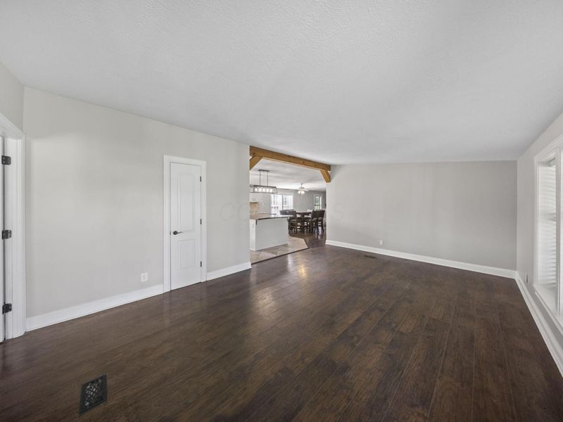 15193 Hall Road NW, Mount Vernon, OH 43050 Photo 7