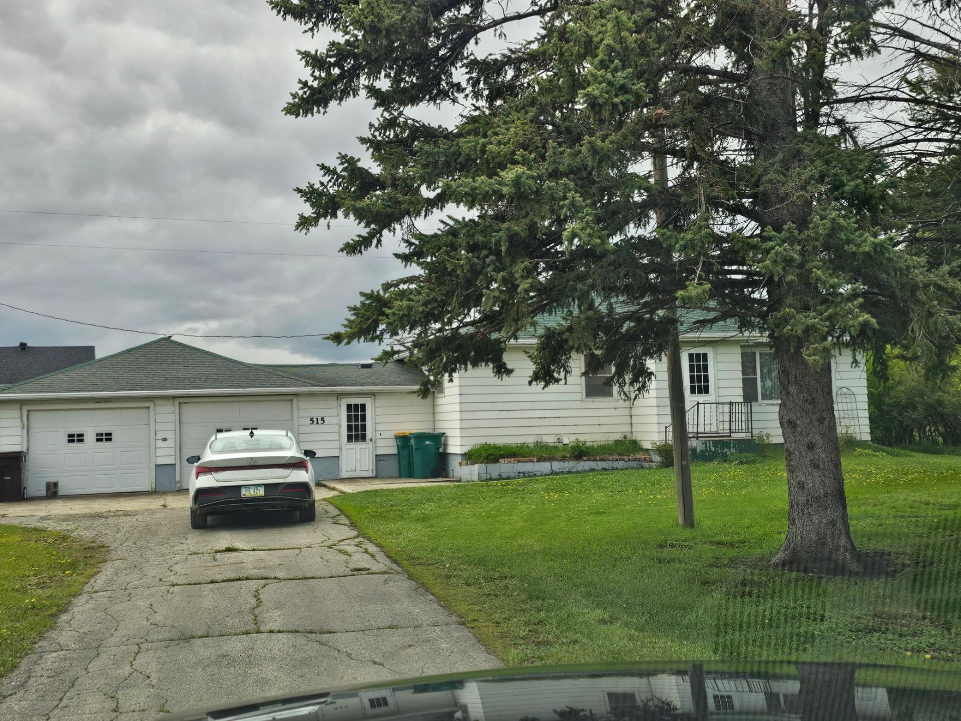 515 1st Street W primary photo