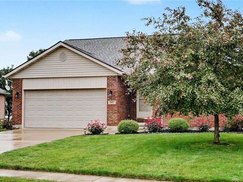 602 Meadowview Court, Carlisle, OH 45005 Photo 3