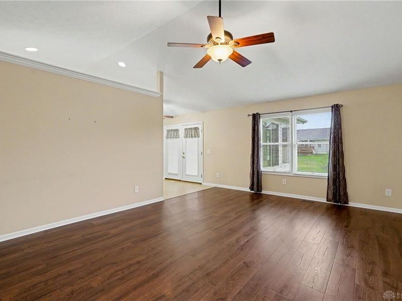 602 Meadowview Court, Carlisle, OH 45005 Photo 7