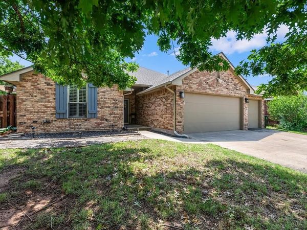 2500 Ozark Trail, Edmond, OK 73003