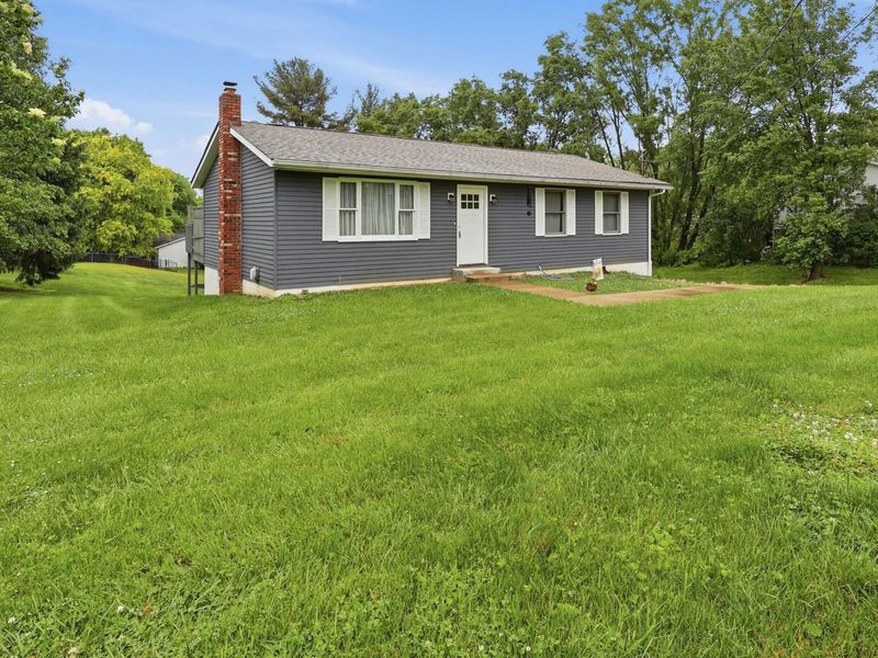 2655 Lisa Kim Lane, Nashport, OH 43830 Photo 3