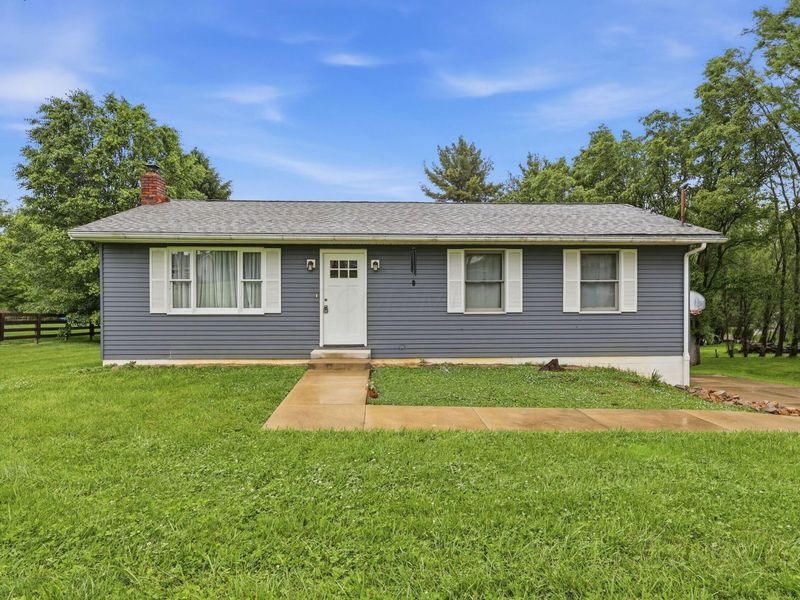 2655 Lisa Kim Lane, Nashport, OH 43830 Photo 4