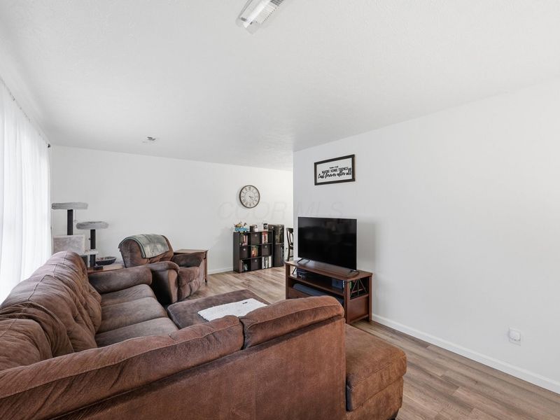 2655 Lisa Kim Lane, Nashport, OH 43830 Photo 6