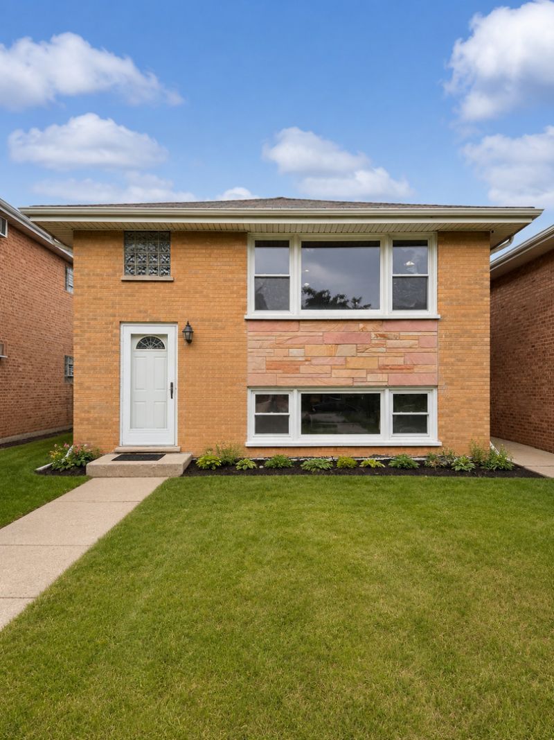 1551 N 43rd Avenue, Stone Park, IL 60165