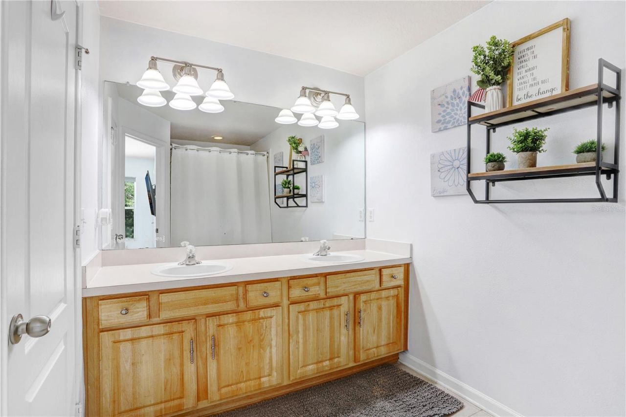 4986 Pond Ridge Drive , Riverview, FL 33578 Photo