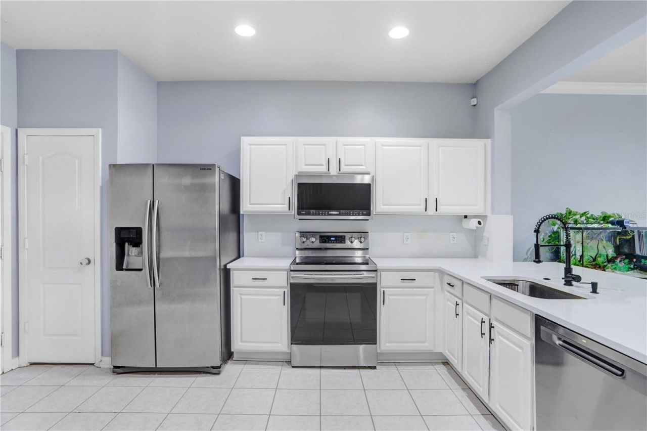 4986 Pond Ridge Drive , Riverview, FL 33578 Photo