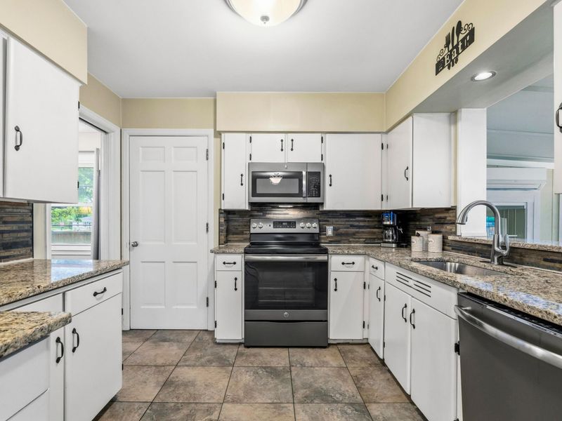2656 Zollinger Road, Upper Arlington, OH 43221 Photo 17