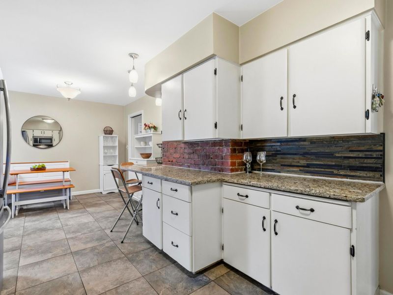 2656 Zollinger Road, Upper Arlington, OH 43221 Photo 18