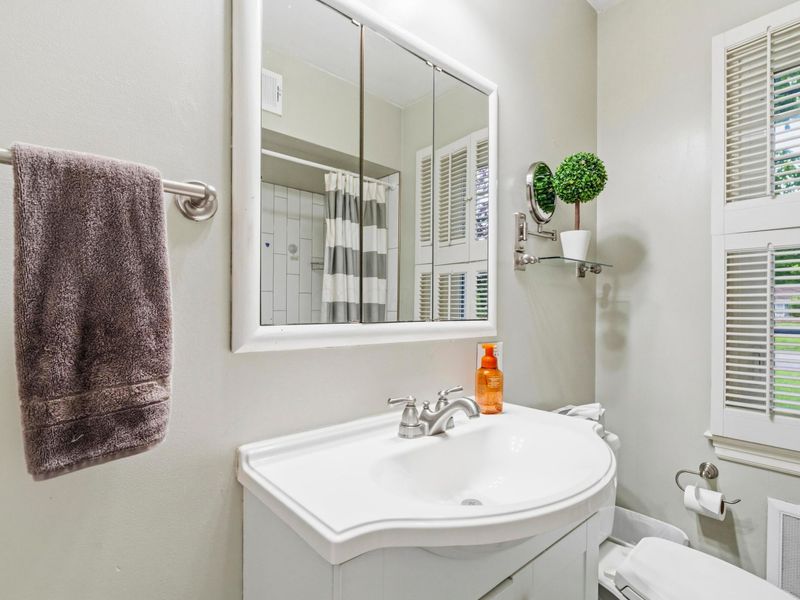 2656 Zollinger Road, Upper Arlington, OH 43221 Photo 32