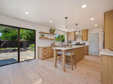 945 Trestle Glen Way, Sacramento, CA 95831 Photo